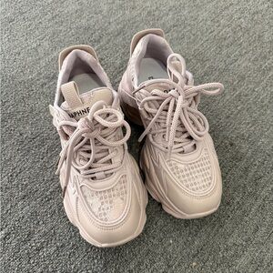 Daphne women’s lilac sneakers